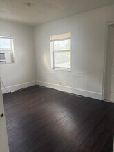 535 7th St, Unit 4 in West Palm Beach, FL - Foto de edificio - Building Photo