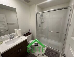 6089 Waddington Wy in Roseville, CA - Building Photo - Building Photo