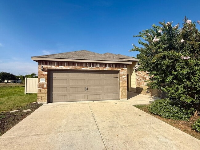 property at 2593 Pahmeyer Rd