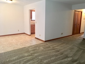 550 Circle Pine Dr in Jasper, IN - Building Photo - Building Photo