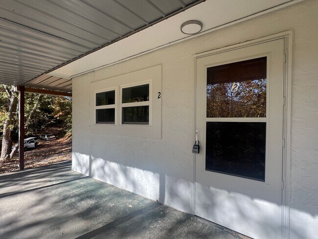 150 Thomas and Webb Rd-Unit -Unit 2 in Johnson City, TN - Building Photo - Building Photo