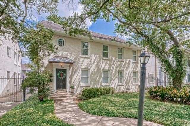 1820 Banks St in Houston, TX - Building Photo - Building Photo