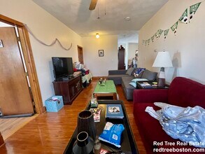 98 Franklin St, Unit 3 in Quincy, MA - Building Photo - Building Photo