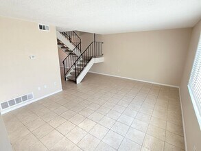 186 E Via Escuela in Palm Springs, CA - Building Photo - Building Photo