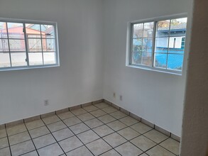3537 E 7th St in Los Angeles, CA - Building Photo - Building Photo
