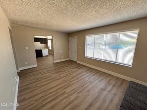 8443 W Glenrosa Ave in Phoenix, AZ - Building Photo - Building Photo