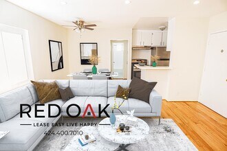 929 N Genesee Ave in West Hollywood, CA - Building Photo - Building Photo