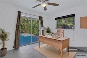 2031 NW 39th Ct in Oakland Park, FL - Building Photo - Building Photo