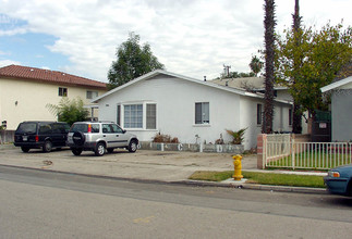 14882 Wilson St in Midway City, CA - Building Photo - Building Photo