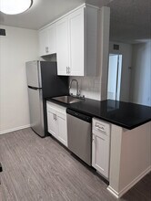 Vista Real Apartments in Granada Hills, CA - Building Photo - Building Photo