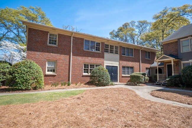 property at 935 Baxter St