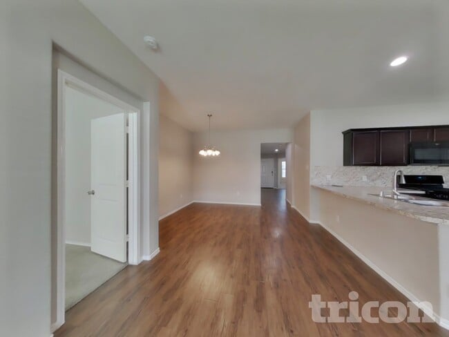 15426 Rancho Joya Wy in Channelview, TX - Foto de edificio - Building Photo