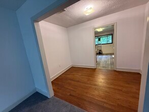 1164 Raymond Rd in Jackson, MS - Building Photo - Building Photo