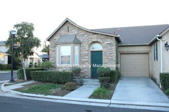 4071 W Peach Tree Ln in Fresno, CA - Building Photo - Building Photo