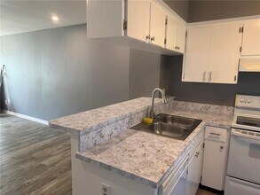 6650 121st Ave N in Largo, FL - Building Photo - Building Photo