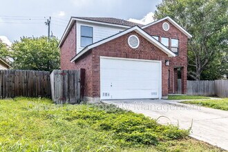 2230 Juniper Hill in San Antonio, TX - Building Photo - Building Photo