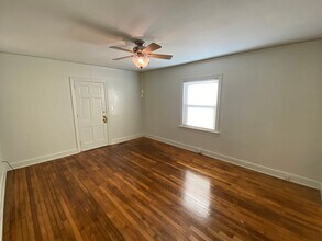 1015 Virgie St in Durham, NC - Foto de edificio - Building Photo