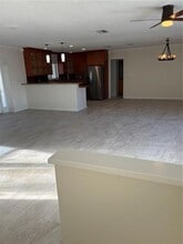 3921 W Eden Roc Cir in Tampa, FL - Building Photo - Building Photo