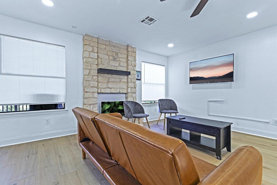 14814 Endicott Dr in Austin, TX - Building Photo