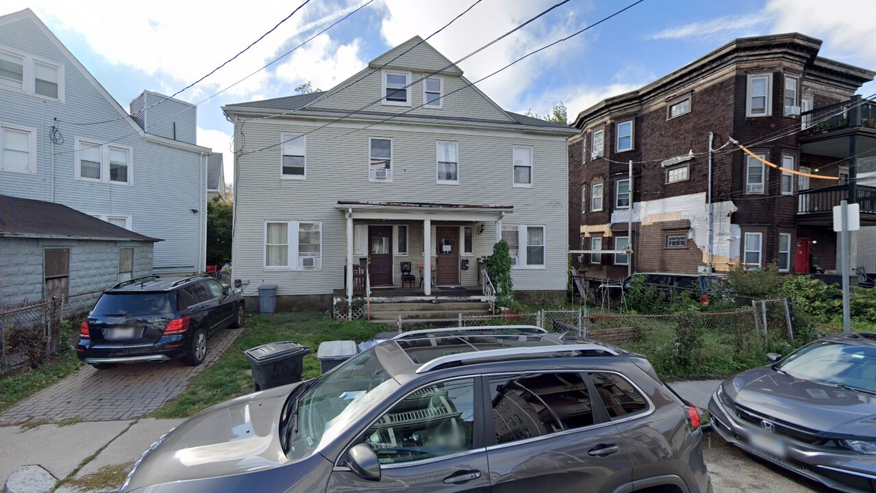 4 Haskell St, Unit 1 in Boston, MA - Foto de edificio