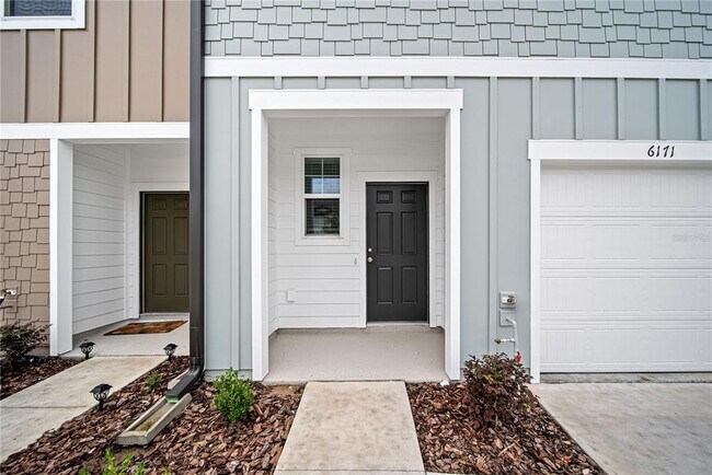 6171 Calle Ochoa St in Zephyrhills, FL - Building Photo - Building Photo