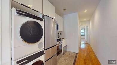1413 2nd Ave in New York, NY - Building Photo - Building Photo