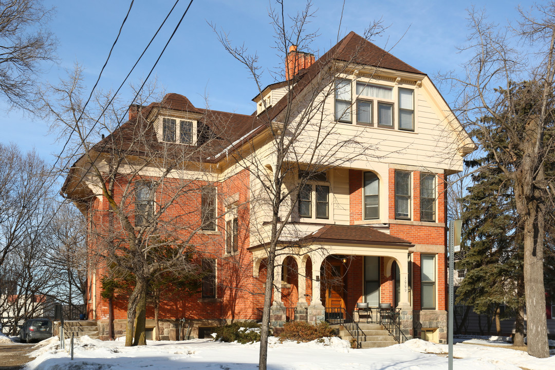 1009-1013 Cornwell Pl in Ann Arbor, MI - Foto de edificio