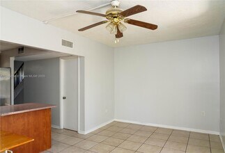 14303 Memorial Hwy in Miami, FL - Building Photo - Building Photo