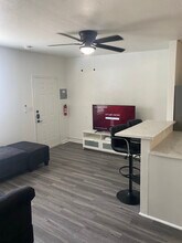 5415 Buena Vista St in San Antonio, TX - Building Photo - Building Photo