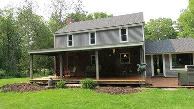 23 Archelaus Pl in West Newbury, MA - Building Photo - Building Photo