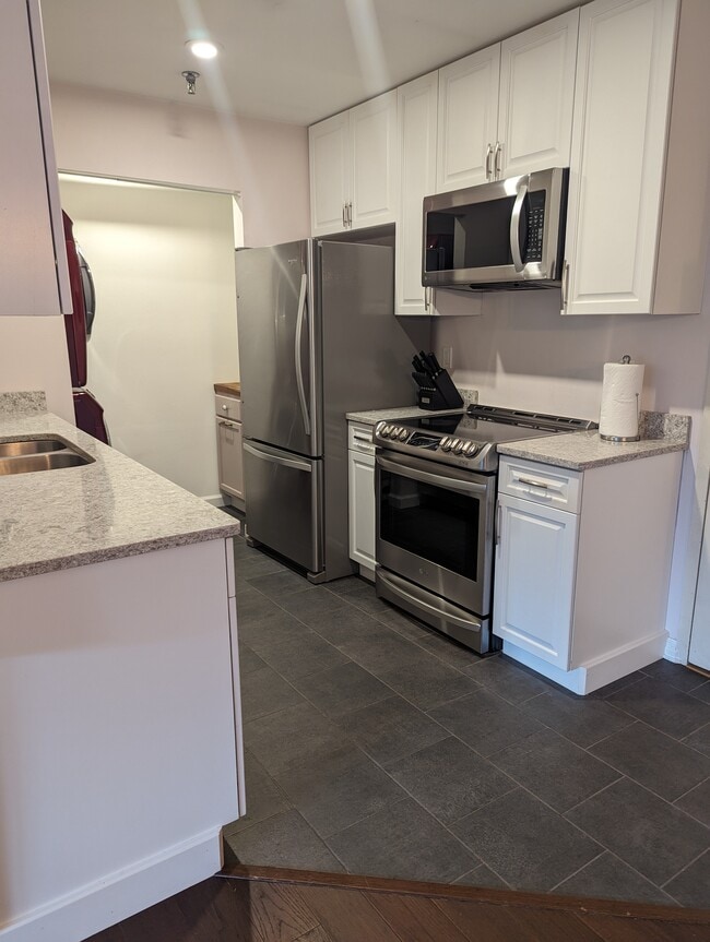 property at 271 Hildred Dr