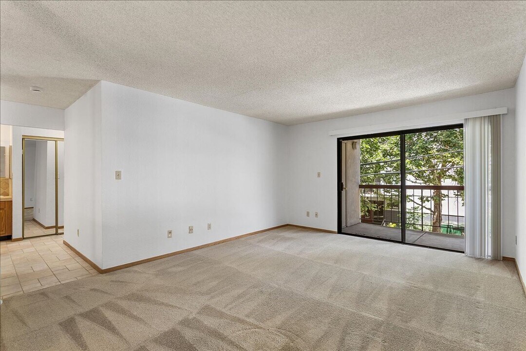 155 Pearl St in Oakland, CA - Building Photo