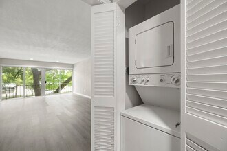 5050 Ambassador Way in Houston, TX - Building Photo - Building Photo