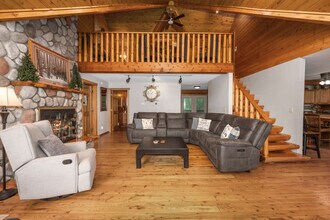 5000 Gahan St NE in Rockford, MI - Building Photo - Building Photo