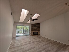 8291 SE Croft Cir in Hobe Sound, FL - Building Photo - Building Photo