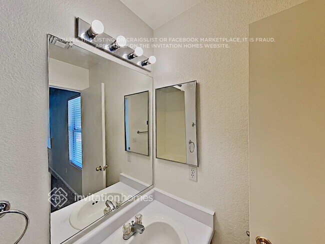 property at 203 E Valley View Dr