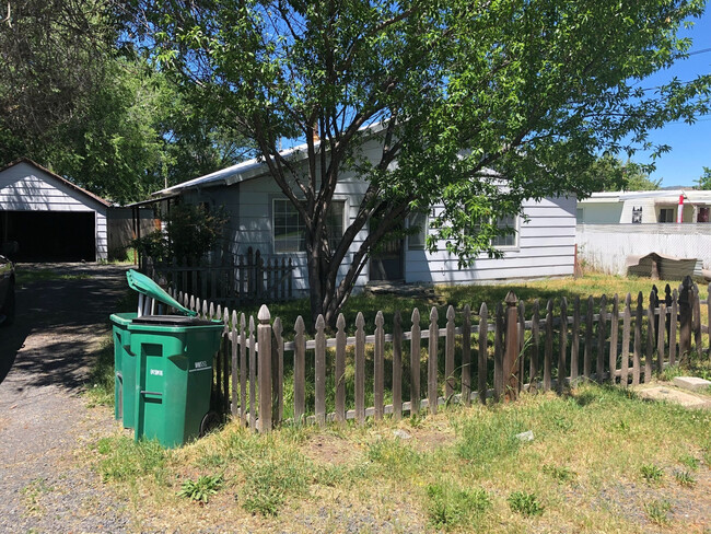 1506 Ivory St in Klamath Falls, OR - Building Photo - Building Photo