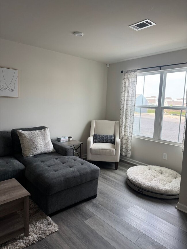 property at 2757 Thornton Grove Blvd