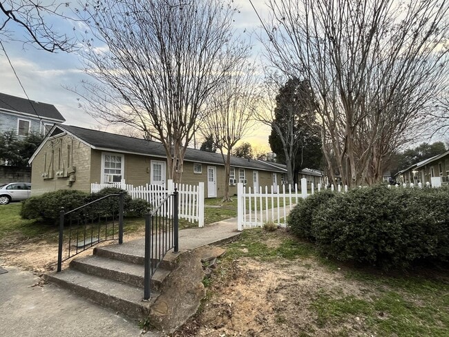 Pursley Court Apartments in Macon, GA - Foto de edificio - Building Photo