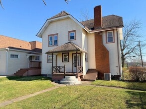 3741 Lindberg Way in Weirton, WV - Building Photo - Building Photo