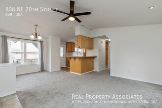 808 NE 70th St in Seattle, WA - Building Photo - Building Photo