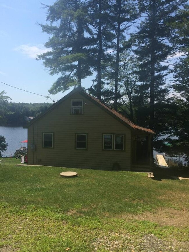 30 Laurel Dr in Shutesbury, MA - Foto de edificio - Building Photo