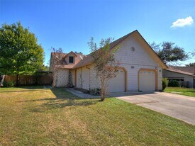 415 Fantail Loop in Lakeway, TX - Building Photo