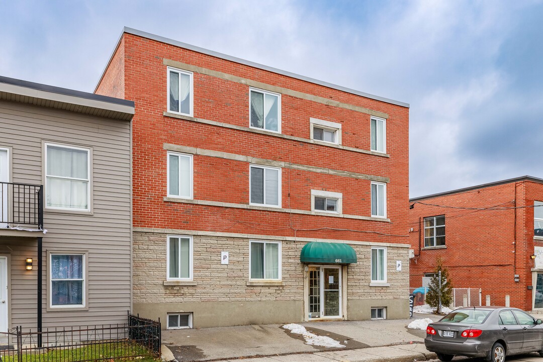 661 2E Av in Lachine, QC - Building Photo