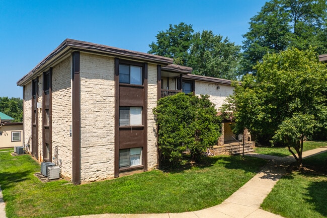 Driftwood Club Apartments, Inc in Wilmington, DE - Foto de edificio - Building Photo