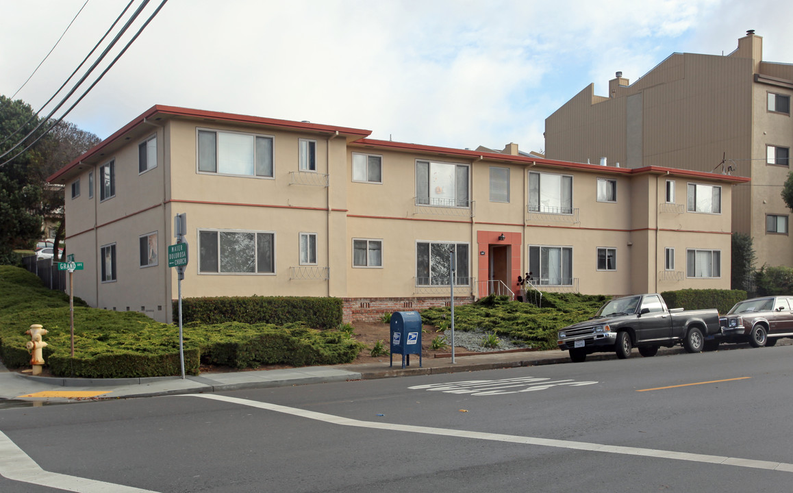 980 Grand Ave in South San Francisco, CA - Building Photo