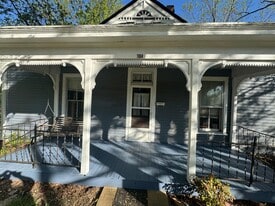 304 W Pine in Johnson City, TN - Building Photo
