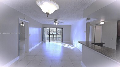 9122 W Atlantic Blvd in Coral Springs, FL - Building Photo - Building Photo