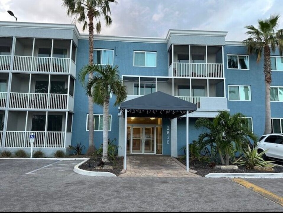 2760 Coconut Bay Ln, Unit 2760 in Sarasota, FL - Foto de edificio