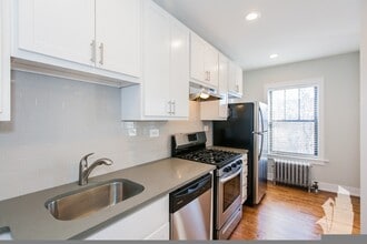 1948 W Wilson Ave, Unit 2R in Chicago, IL - Building Photo - Building Photo